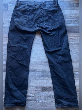 Size 36 32 men’s Black Straight-Leg Jeans with Red Tab Levi Strauss denim fade